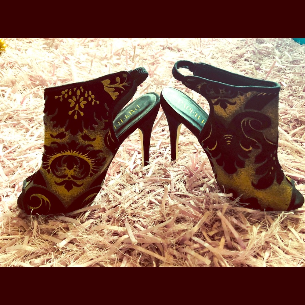 Women’s heels.